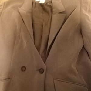 Brown  jones new york womans pants suit size 10